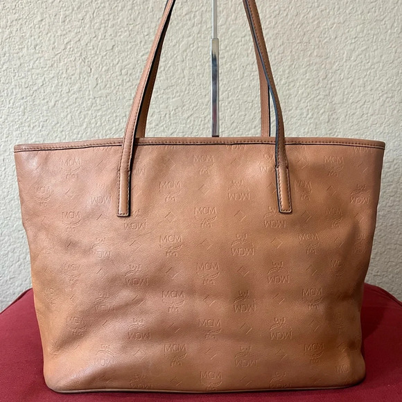 MCM Leather Tote - Picture 3 of 16